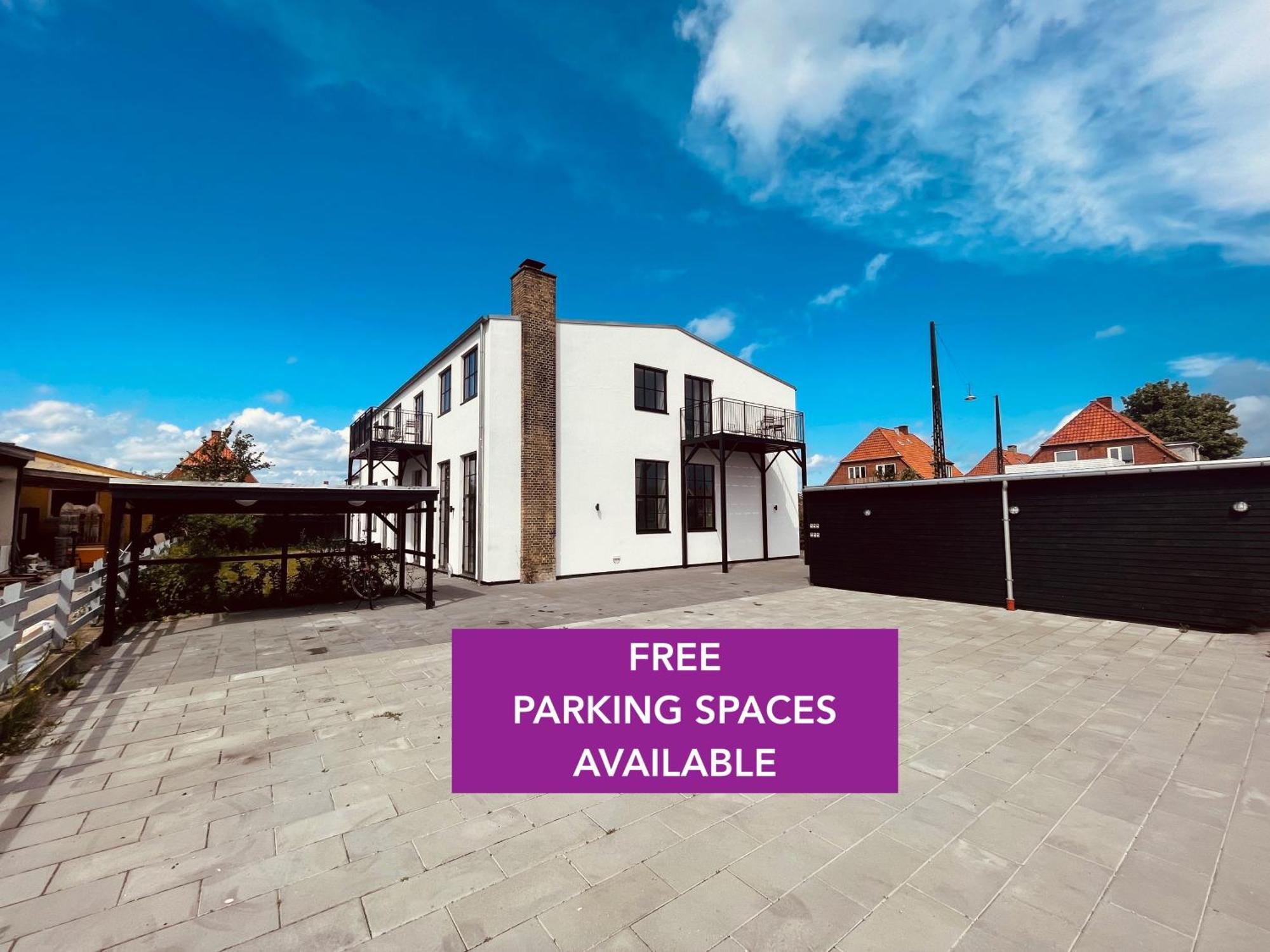 Apartment Cozy And Bright With Private Car Park *