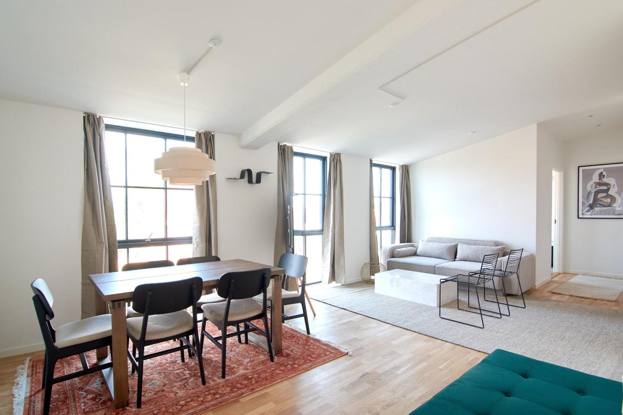 Cozy And Bright With Private Car Park Apartment