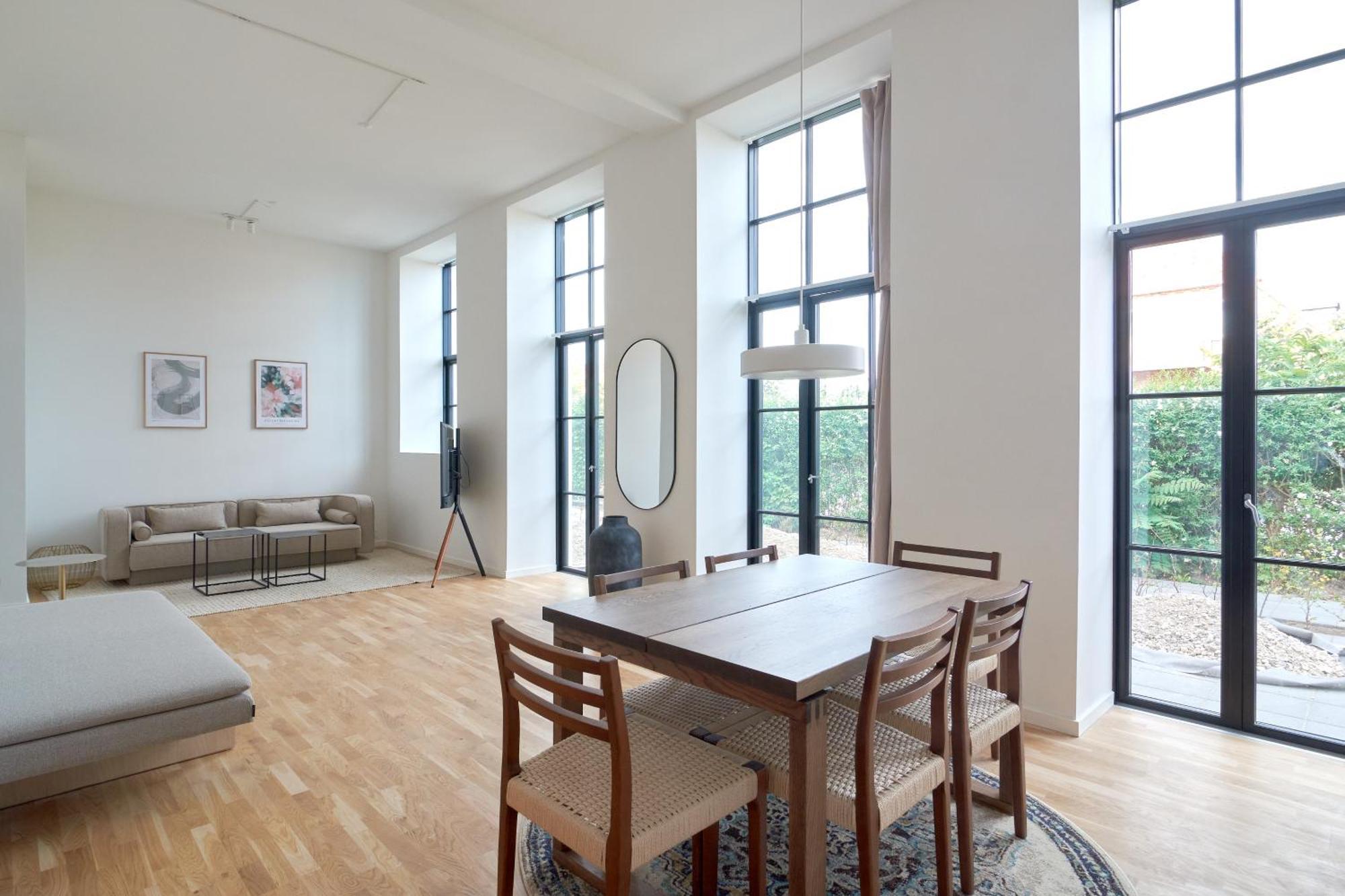 Apartamento Cozy And Bright With Private Car Park