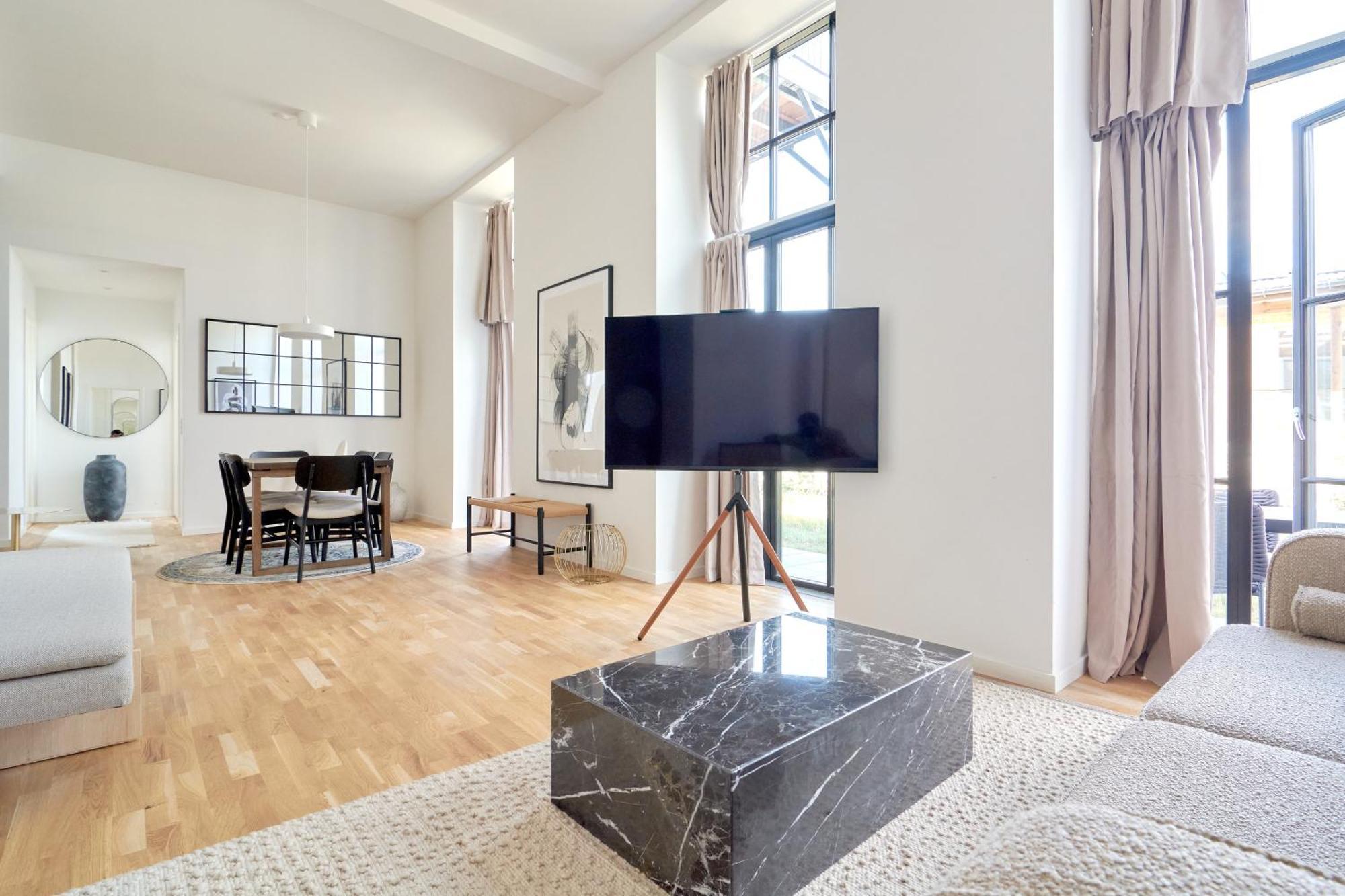 Apartamento Cozy And Bright With Private Car Park