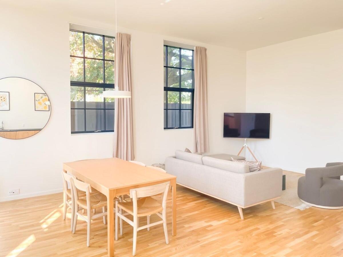 Cozy And Bright With Private Car Park Apartamento Copenhague